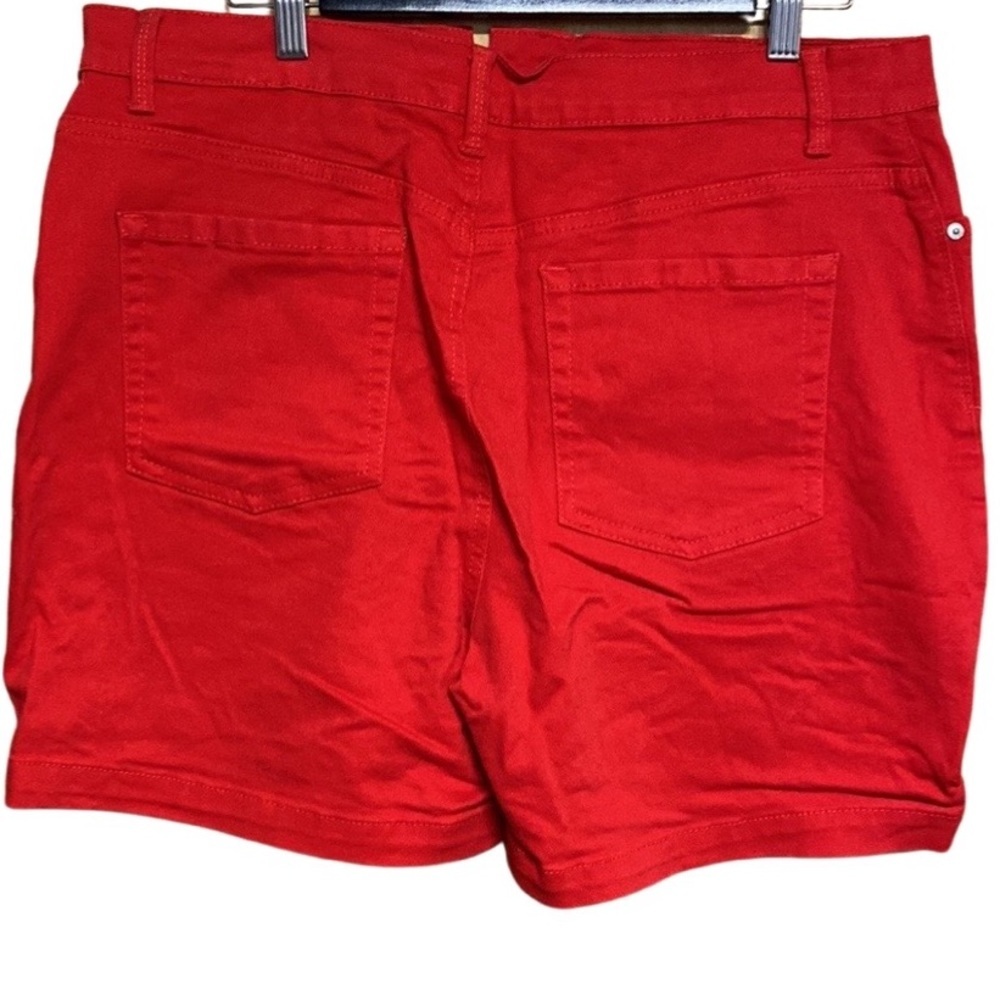 GLORIA VANDERBILT ALL AROUND SLIMMING EFFECT SHORTS SIZE 14 - Picture 2 of 10